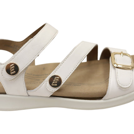 Homyped Erin Buckle Sandal in White Size 9