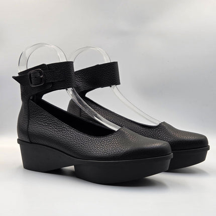 Arche Sample Naomie Black Pump With Ankle Strap