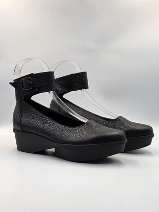 Arche Sample Naomie Black Pump With Ankle Strap