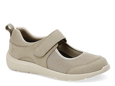 Homyped Superwalk MJ Mary Jane Shoes in Ecru Size 6