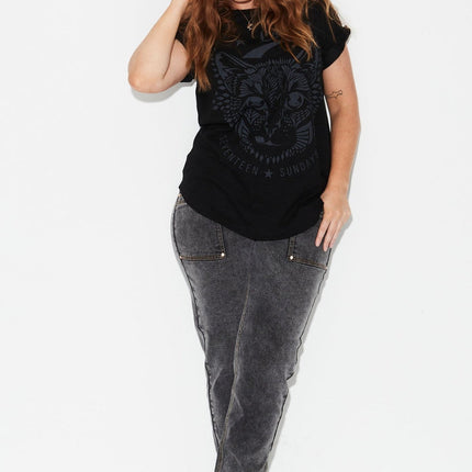 17 Sunday The Mountain DJ Cat Graphic Print T Shirt