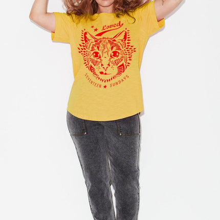 17 Sunday Big Face Cat Graphic T Shirt